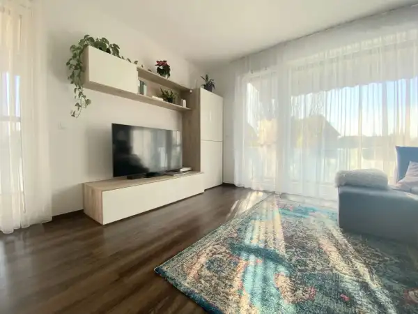 Eladó újszerű téglalakás, Budapest, XIV. kerület 4 szoba 96 m² 164.9 M Ft