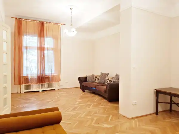 Kiadó téglalakás, Budapest, XIV. kerület 1 szoba 54 m² 220 E Ft/hó